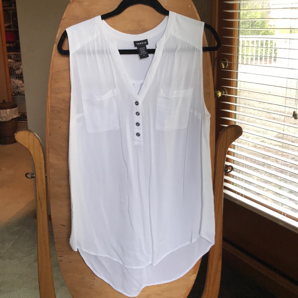 Torrid white longline sleeveless blouse